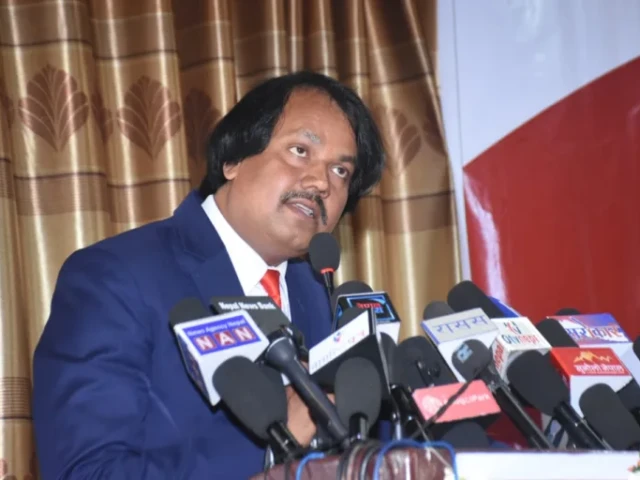 १६-डा. सी. के. राउतले मधेशीको शान र इज्जत बढाए