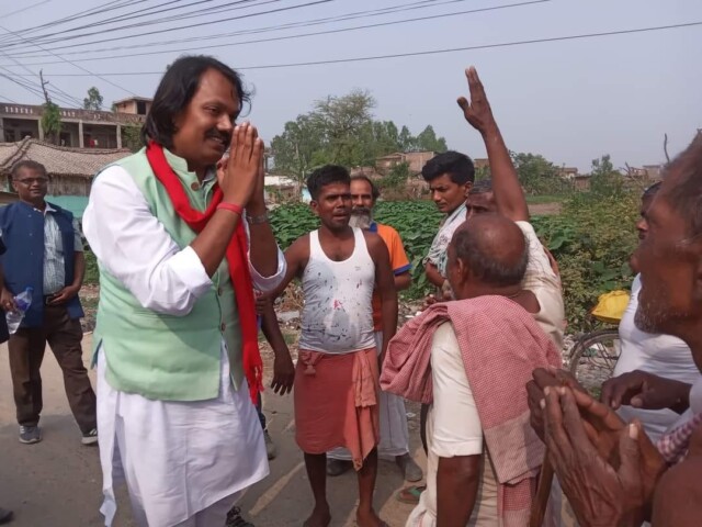 ३५-डा. सी. के. राउतले आम जनता, धनी गरीब सबैसँग भेटे र सबैलाई स्थान सम्मान दिए