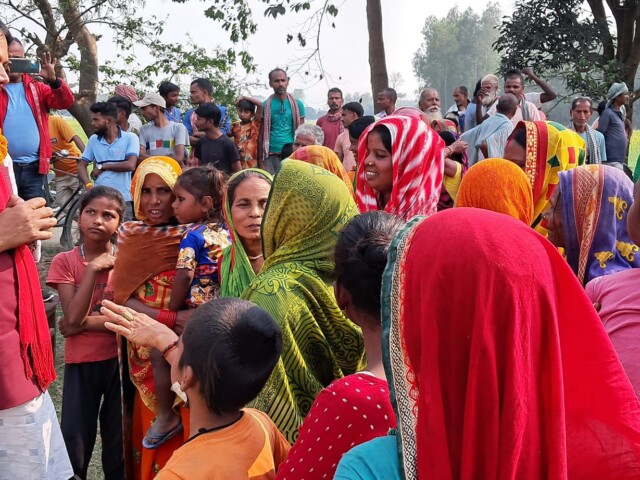 ५-डा. सी. के. राउत हरेक वर्ष घरदैलो / दलान-दलिल कार्यक्रम गर्छन्